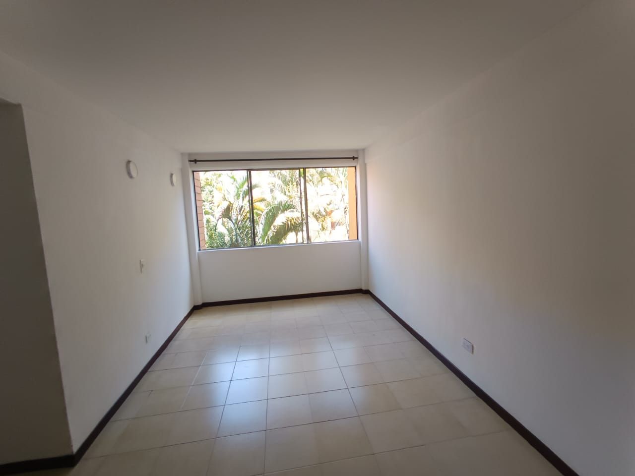 Apartamento en arriendo Antioquia Medellín Los Alpes 65 m2 Habitaciones 3 Baños 2 Garajes 1 Precio $2000000
