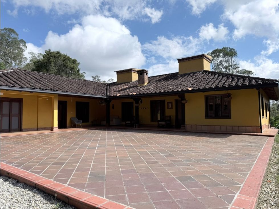 Casa Campestre en arriendo Antioquia Rionegro El Porvenir 600 m2 Habitaciones 4 Baños 6 Garajes 3 Precio $7000000