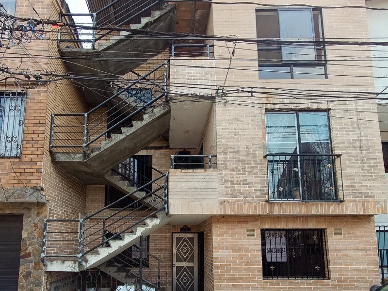 Casa en arriendo Antioquia Medellín San Bernardo 70 m2 Habitaciones 3 Baños 2 Garajes 0 Precio $2500000