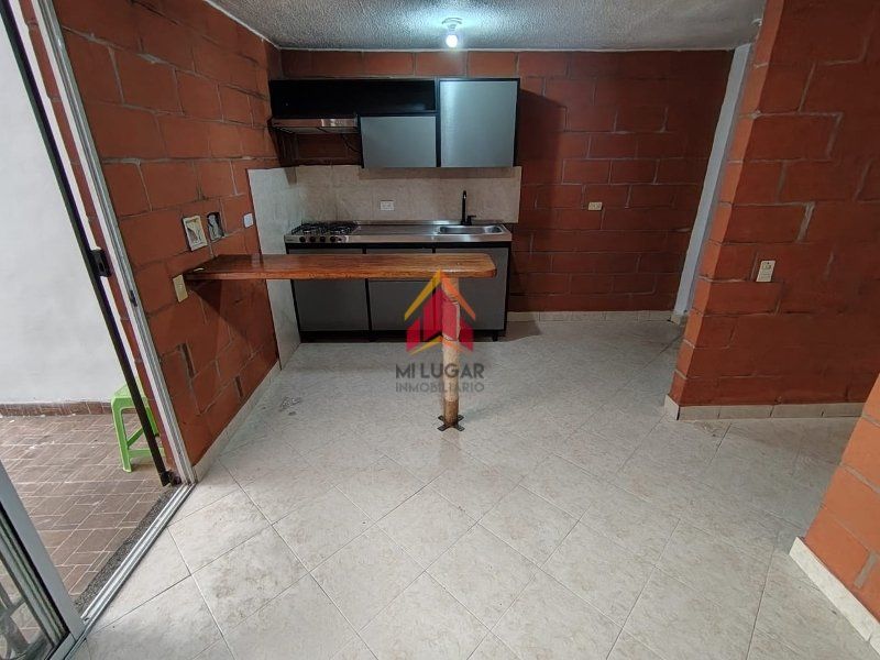 Casa en arriendo Antioquia Itagüí Ditaires 100 m2 Habitaciones 2 Baños 2 Garajes 0 Precio $2500000