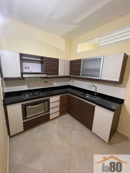 Casa en arriendo Antioquia Medellín Los Alcazares 100 m2 Habitaciones 4 Baños 2 Garajes 0 Precio $3000000