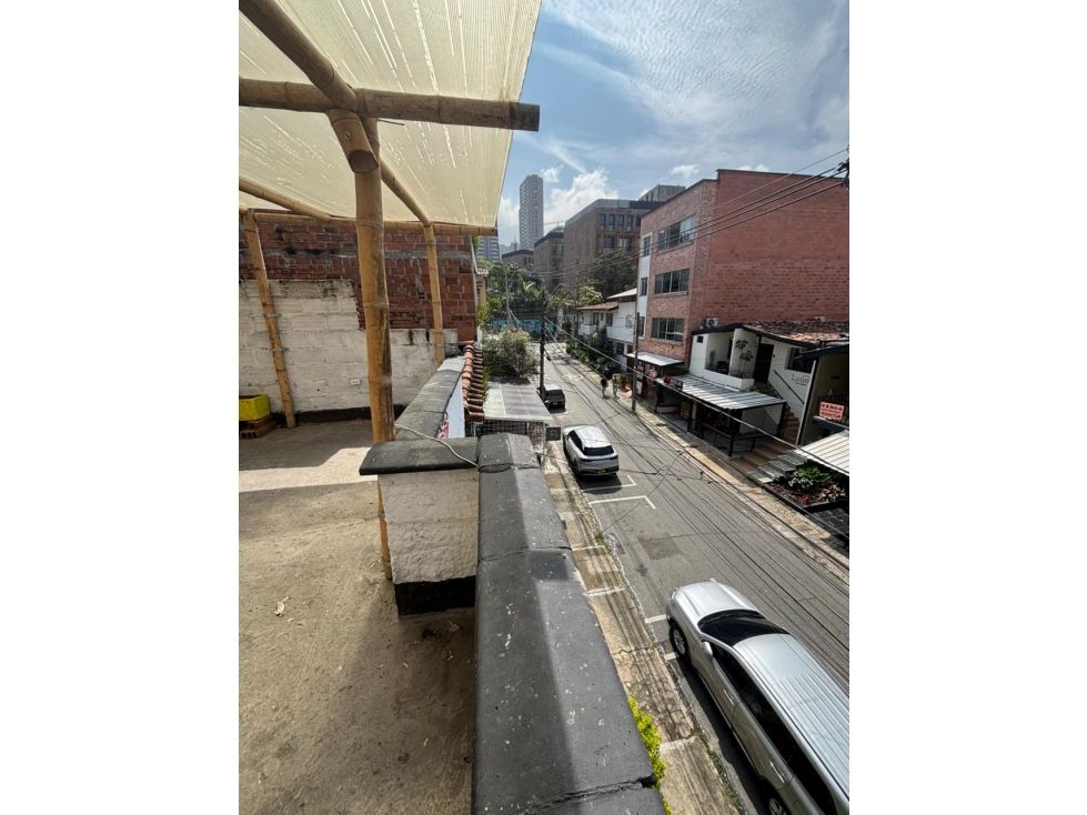 Casa en arriendo Antioquia Medellín Manila 280 m2 Habitaciones 11 Baños 5 Garajes 0 Precio $18000000