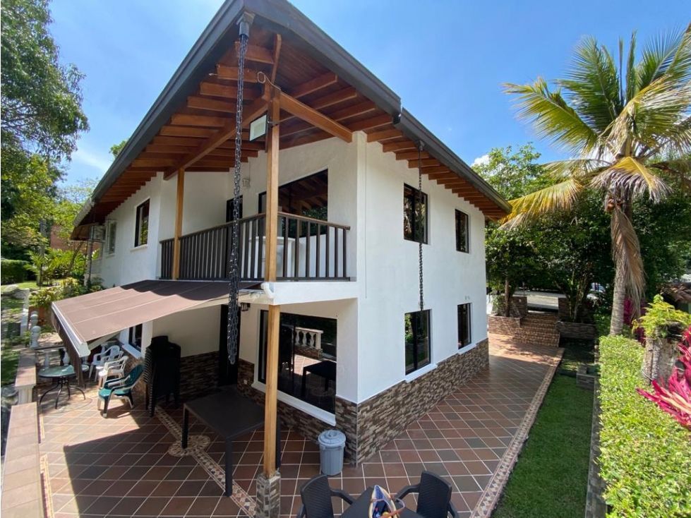 Casa Campestre en arriendo o venta Antioquia San Jerónimo San Jerónimo 130 m2 Habitaciones 5 Baños 2 Garajes 2 Precio venta $700000000 Precio arriendo $4550000
