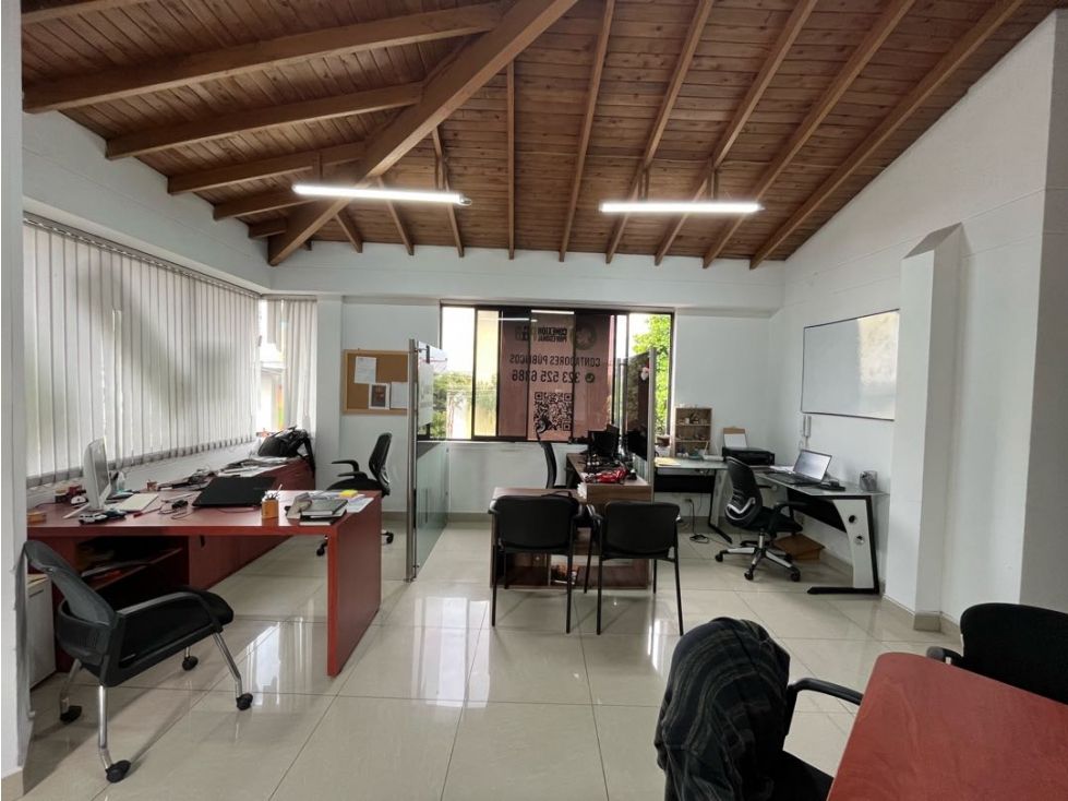 Oficina en arriendo Antioquia Medellín Los Conquistadores 35 m2 Habitaciones 0 Baños 1 Garajes 0 Precio $3400000
