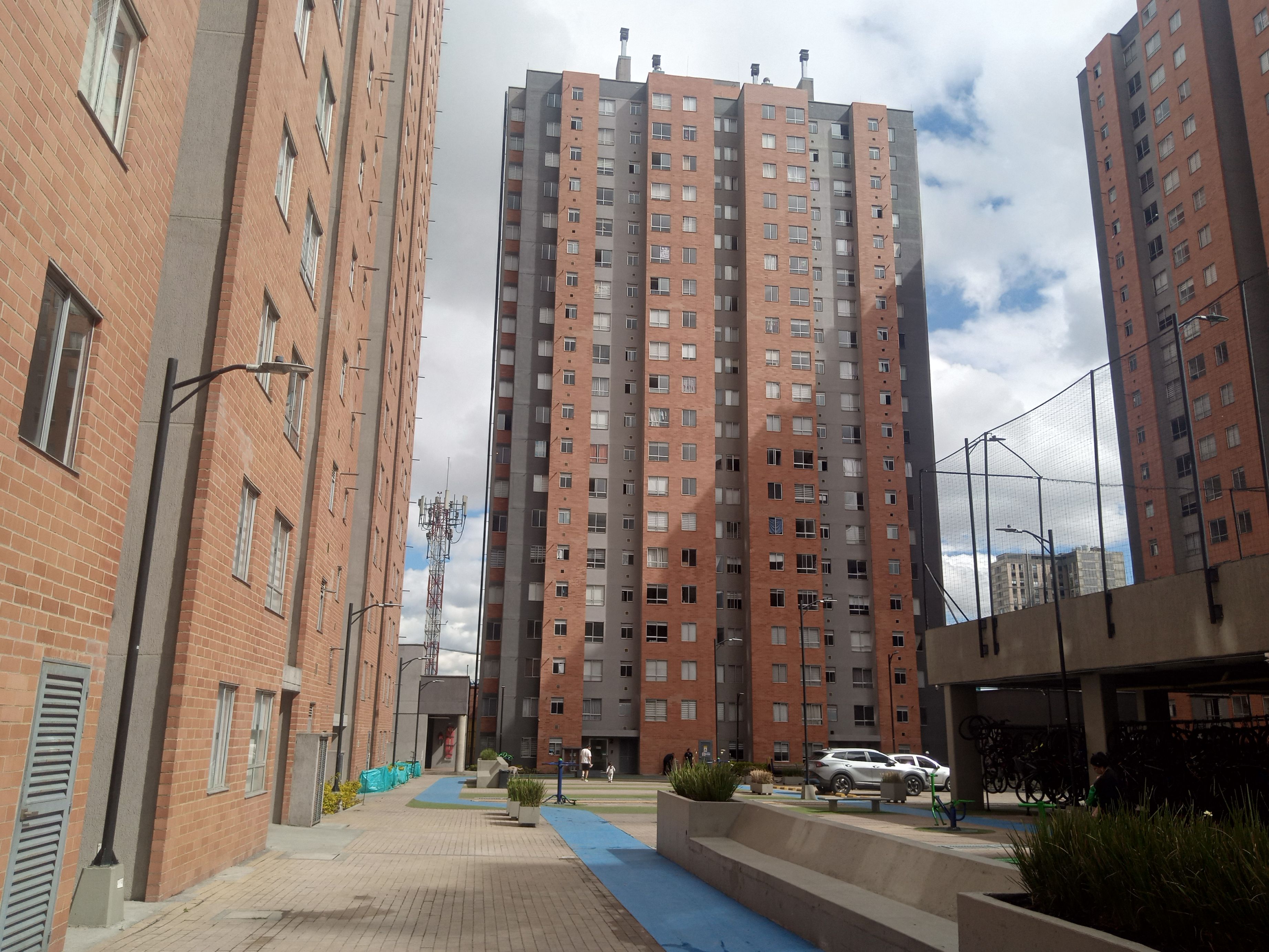 Apartamento en arriendo Cundinamarca Bogotá Cjr Centenari 30 m2 Habitaciones 2 Baños 1 Garajes 0 Precio $1600000