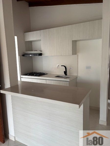 Apartamento en arriendo Antioquia Medellín El Velodromo 80 m2 Habitaciones 3 Baños 2 Garajes 0 Precio $2650000
