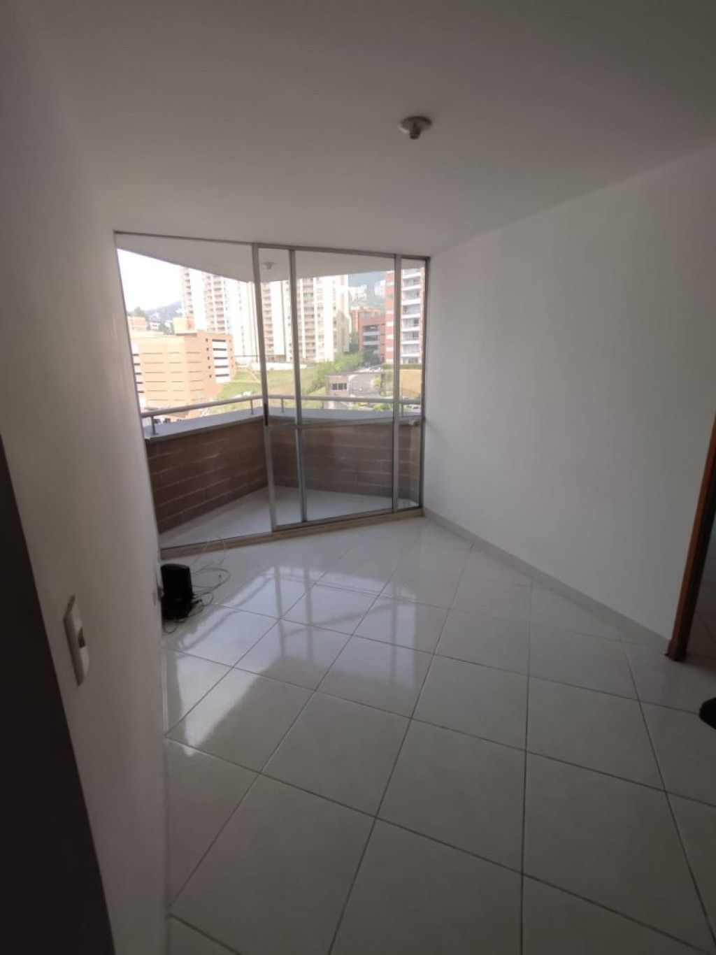 Apartamento en arriendo Antioquia Medellín Santa Rosa De Lima 60 m2 Habitaciones 3 Baños 2 Garajes 0 Precio $2000000