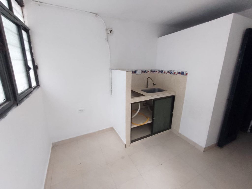 Apartaestudio en arriendo Valle Del Cauca Cali Mariano Ramos 30 m2 Habitaciones 1 Baños 1 Garajes 0 Precio $650000