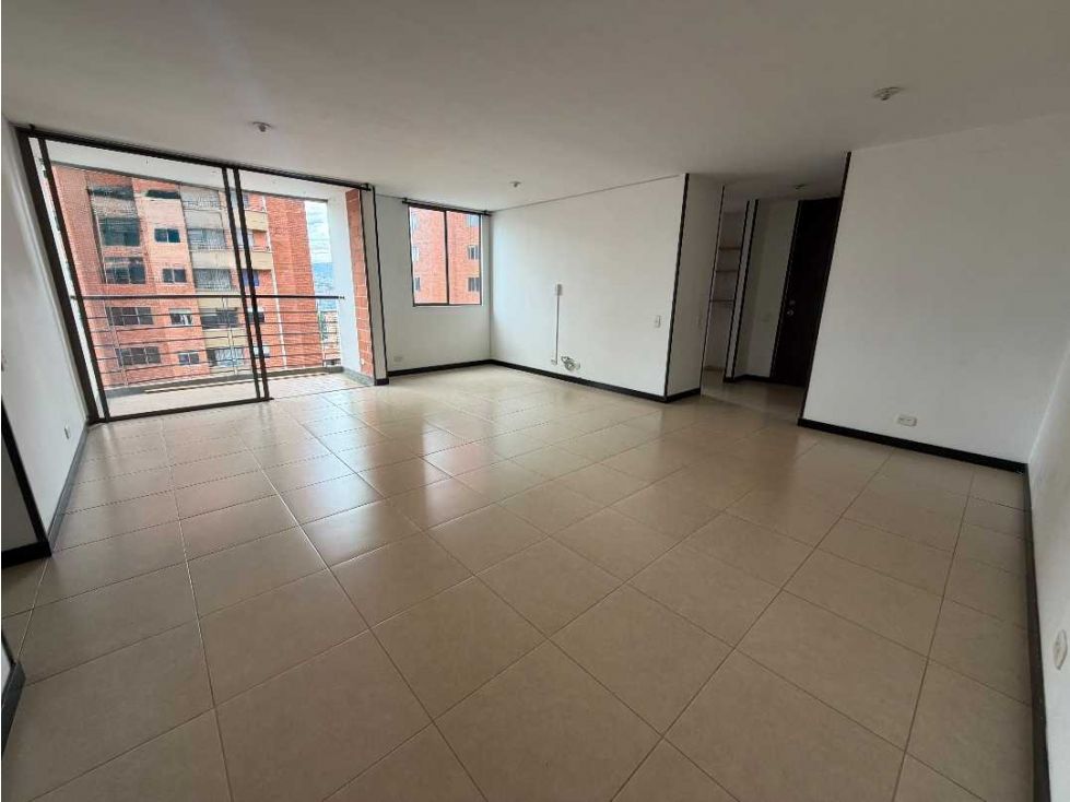 Apartamento en arriendo Antioquia Medellín Asomadera No1 100 m2 Habitaciones 3 Baños 3 Garajes 1 Precio $3500000