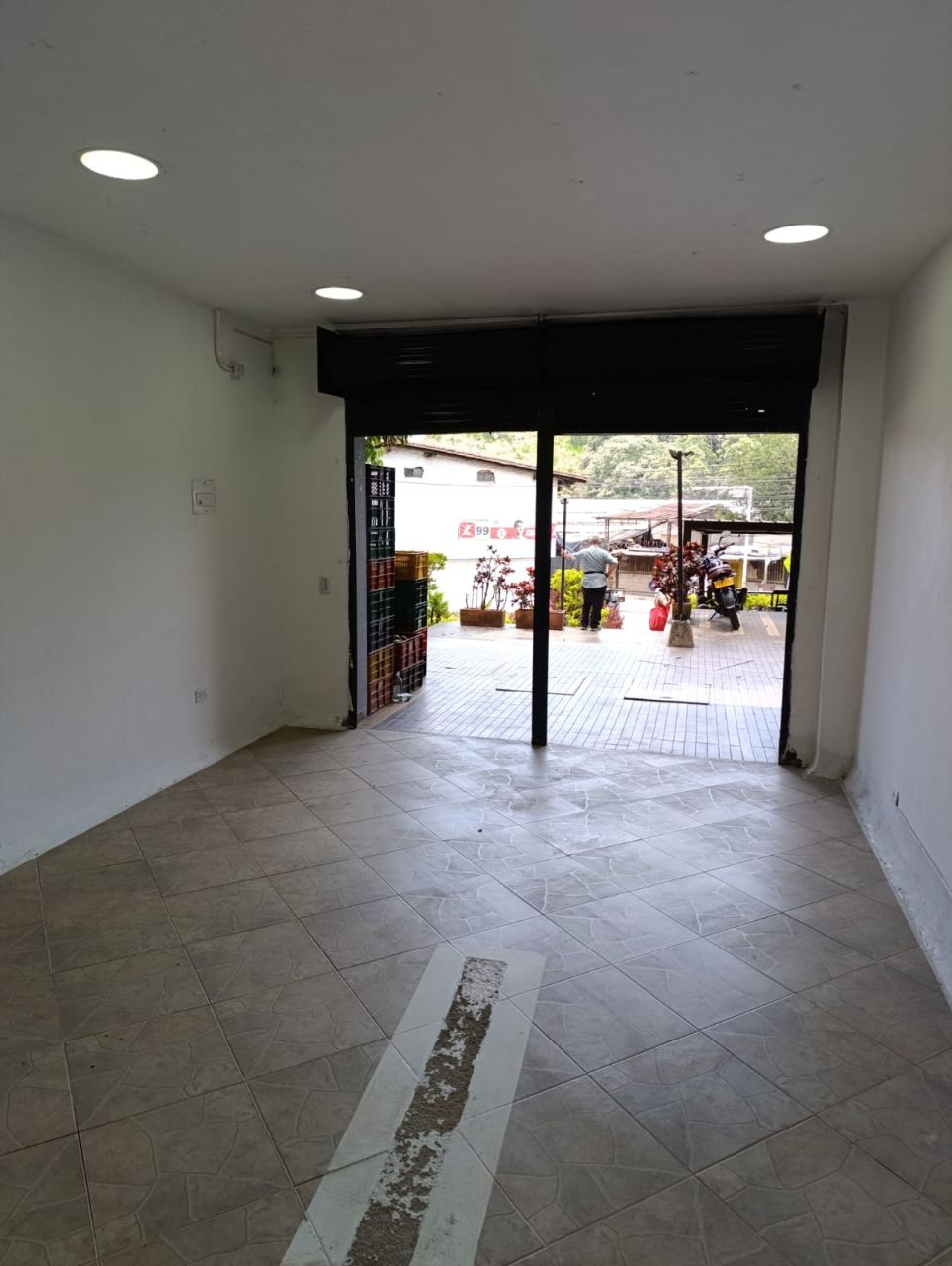 Local Comercial en arriendo o venta Antioquia La Estrella Vereda La Raya 20 m2 Habitaciones 1 Baños 1 Garajes 0 Precio venta $270000000 Precio arriendo $1750000