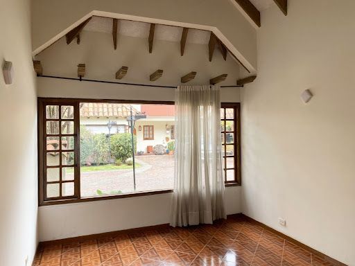 Casa en arriendo Cundinamarca Bogotá Cedro Narvaez 150 m2 Habitaciones 3 Baños 4 Garajes 2 Precio $4850000