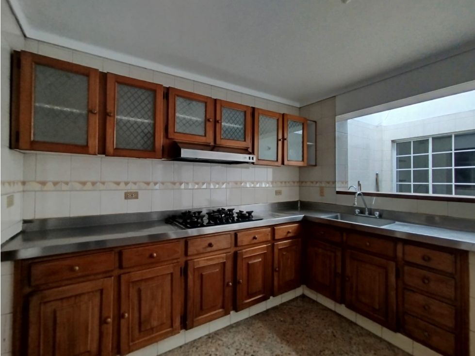 Casa en arriendo Antioquia Medellín Ferreni 260 m2 Habitaciones 4 Baños 5 Garajes 0 Precio $6000000