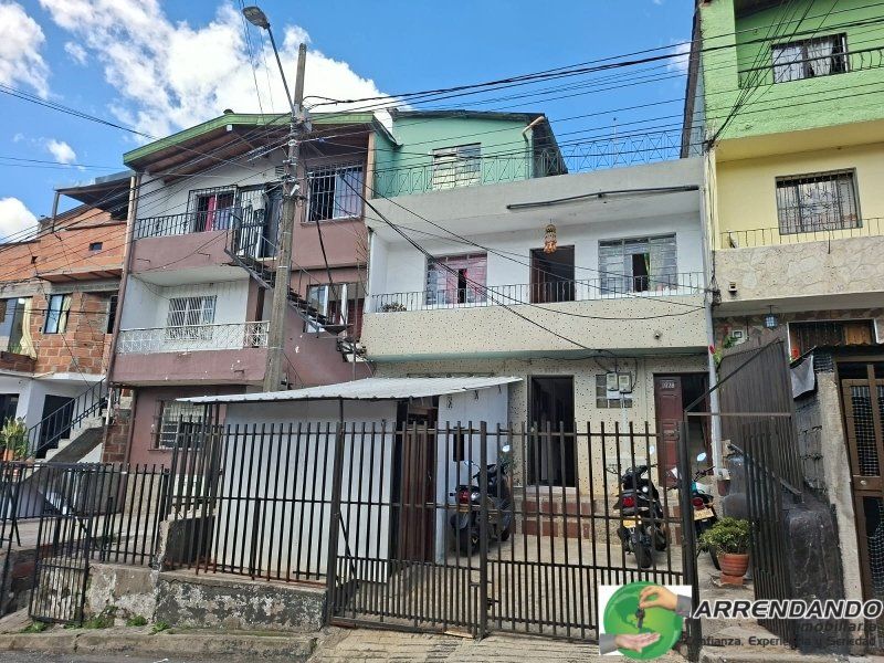 Edificio en venta Antioquia Medellín Aranjuez 195 m2 Habitaciones 7 Baños 2 Garajes 0 Precio $560000000