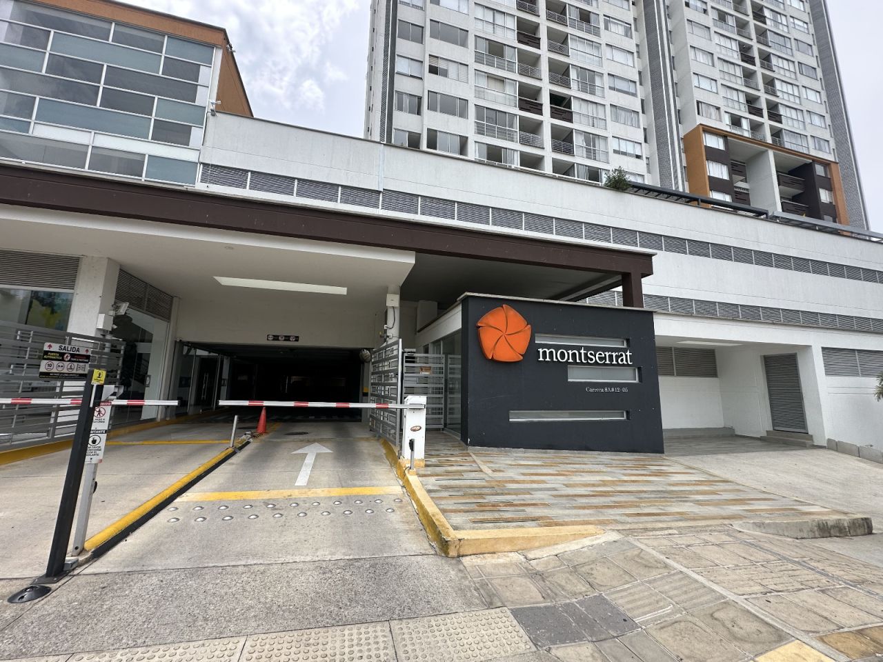 Apartamento en arriendo Santander Floridablanca Cnd Abadias 82 m2 Habitaciones 3 Baños 2 Garajes 1 Precio $2492400