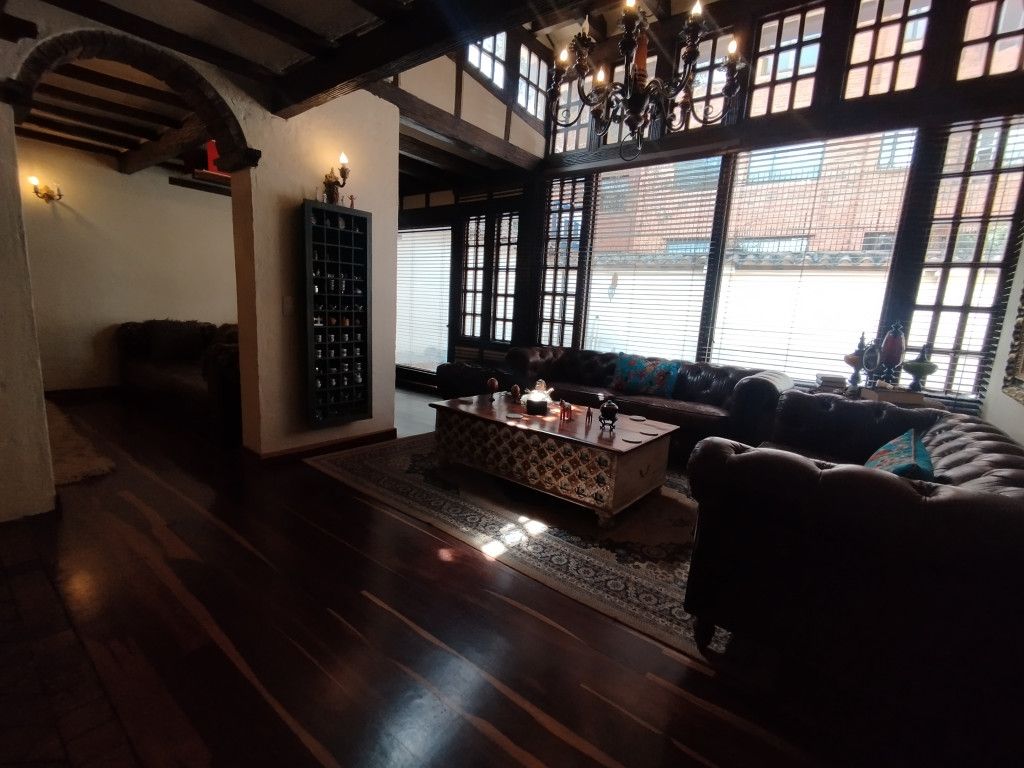Casa en venta Cundinamarca Bogotá Gerona 450 m2 Habitaciones 4 Baños 4 Garajes 8 Precio $3500000000