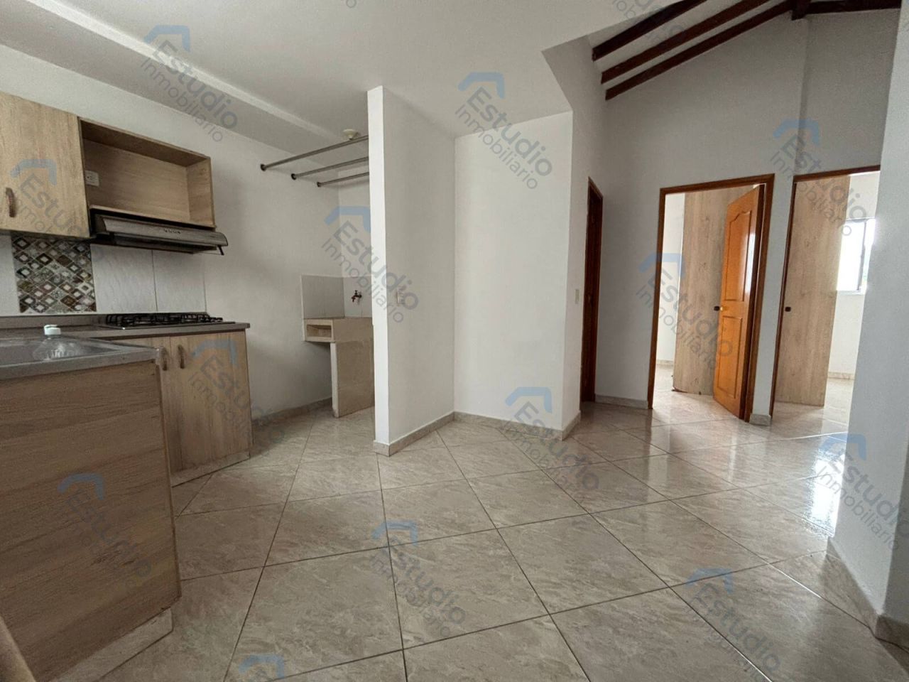 Apartamento en arriendo Antioquia Medellín Manrique Central No 2 45 m2 Habitaciones 2 Baños 1 Garajes 0 Precio $1400000