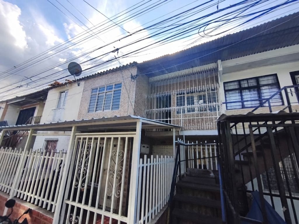 Apartamento en venta Valle Del Cauca Cali Los Guaduales 60 m2 Habitaciones 2 Baños 1 Garajes 0 Precio $120000000
