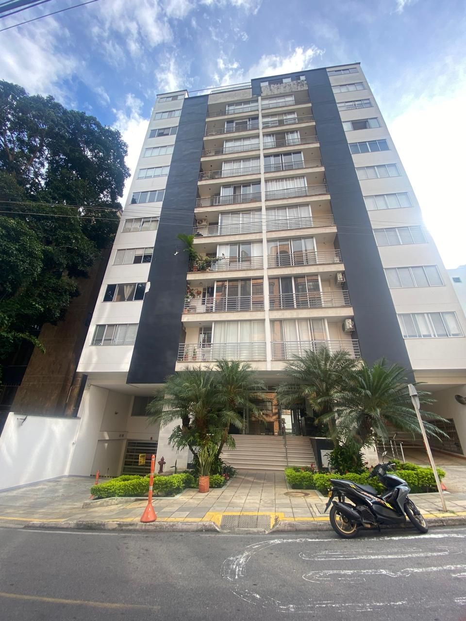 Apartamento en arriendo Santander Bucaramanga Cabecera Del Llano 75 m2 Habitaciones 2 Baños 2 Garajes 1 Precio $2500000