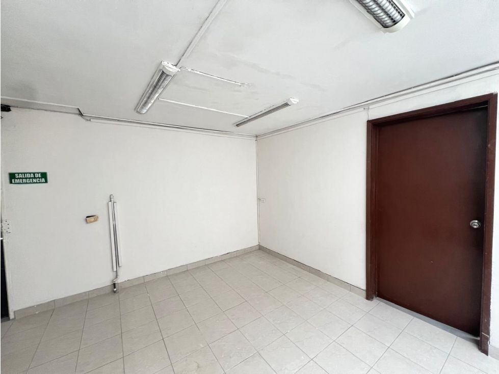Oficina en arriendo Caldas Manizales Colon 35 m2 Habitaciones 0 Baños 1 Garajes 0 Precio $1500000