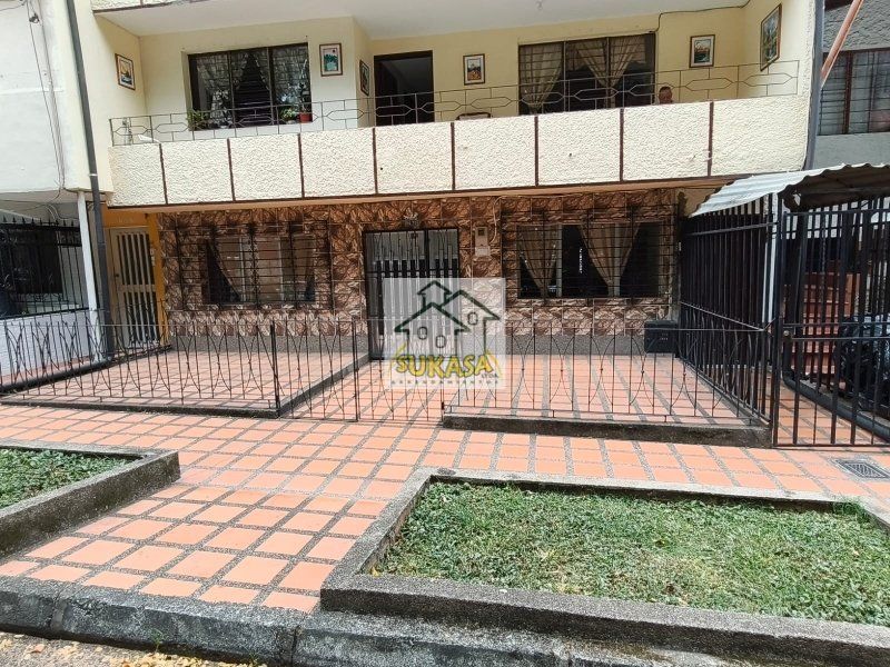 Casa en arriendo Antioquia Medellín La Pradera 97 m2 Habitaciones 3 Baños 2 Garajes 0 Precio $2800000