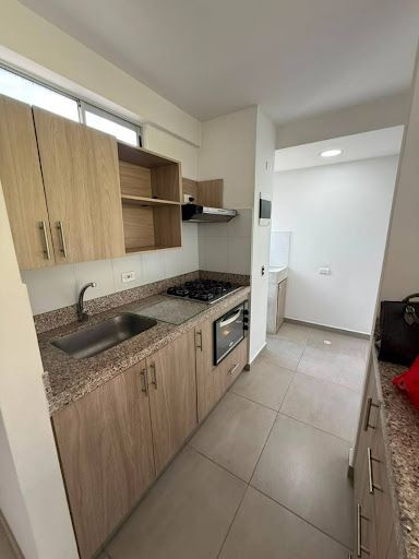 Apartamento en arriendo Antioquia Medellín Santa Rosa De Lima 76 m2 Habitaciones 3 Baños 2 Garajes 1 Precio $2800000