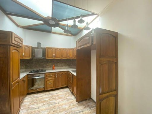 Casa en arriendo Antioquia Medellín Los Colores 100 m2 Habitaciones 2 Baños 2 Garajes 0 Precio $3750000