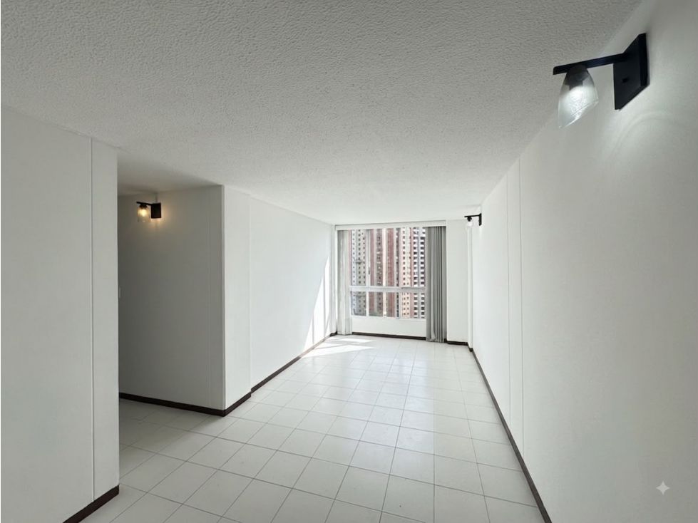 Apartamento en arriendo Antioquia Medellín Asomadera No 1 79 m2 Habitaciones 3 Baños 2 Garajes 1 Precio $3100000