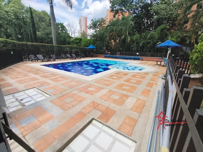 Apartamento en arriendo Antioquia Medellín Urbanizacion Villa Linda 240 m2 Habitaciones 5 Baños 4 Garajes 0 Precio $5000000