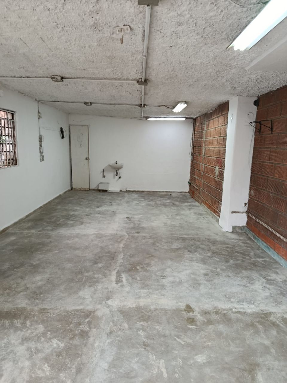 Local en arriendo Antioquia Medellín Guayabal 48 m2 Habitaciones 0 Baños 1 Garajes 0 Precio $2000000