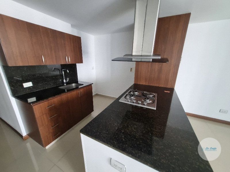 Apartamento en arriendo Antioquia Medellín Asomadera No2 65 m2 Habitaciones 2 Baños 2 Garajes 0 Precio $3800000