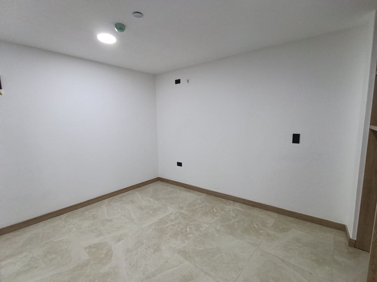 Apartaestudio en arriendo Antioquia Medellín Colon 25 m2 Habitaciones 1 Baños 1 Garajes 0 Precio $1850000