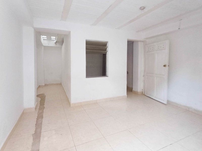 Casa en arriendo Antioquia Medellín Gerona 100 m2 Habitaciones 3 Baños 2 Garajes 0 Precio $2000000