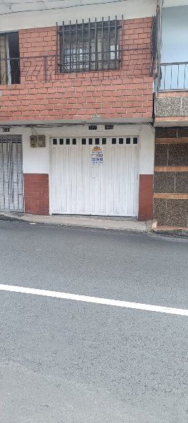 Local en arriendo Antioquia Itagüí Camparola 20 m2 Habitaciones 0 Baños 1 Garajes 0 Precio $1100000