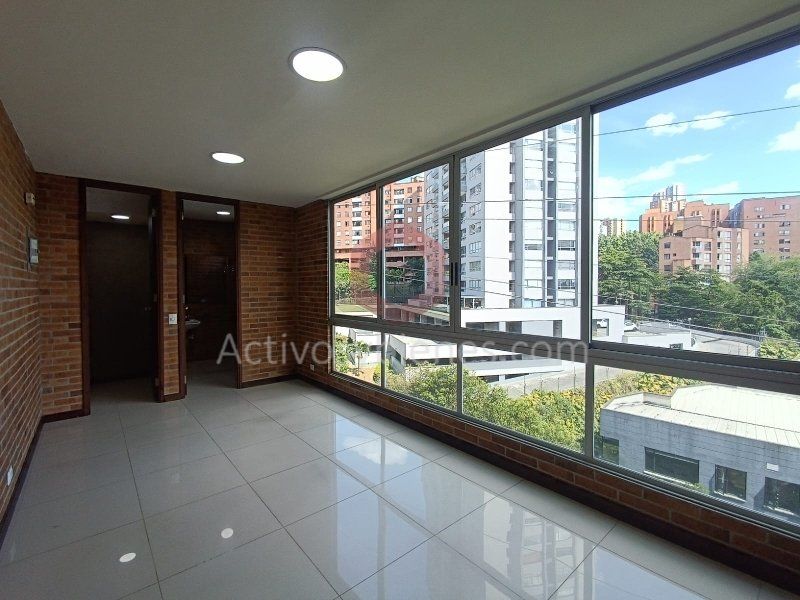 Oficina en arriendo Antioquia Medellín San Diego 22 m2 Habitaciones 0 Baños 1 Garajes 1 Precio $2439500