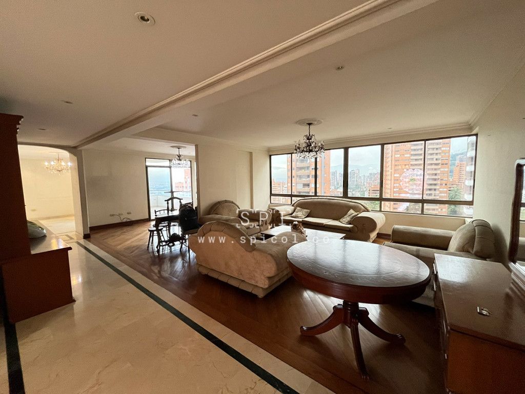 Apartamento en arriendo Antioquia Medellín Alejandria 262 m2 Habitaciones 3 Baños 4 Garajes 3 Precio $7950000