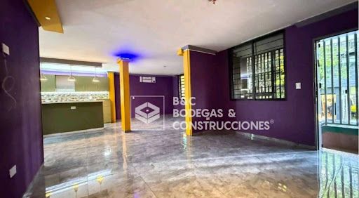 Casa en arriendo Antioquia Medellín El Poblado 200 m2 Habitaciones 4 Baños 3 Garajes 0 Precio $23000000