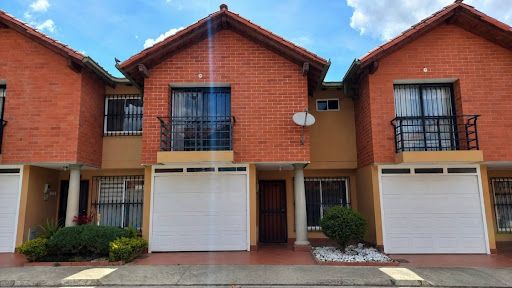 Casa en arriendo Antioquia Rionegro San Antonio 140 m2 Habitaciones 3 Baños 3 Garajes 1 Precio $3500000