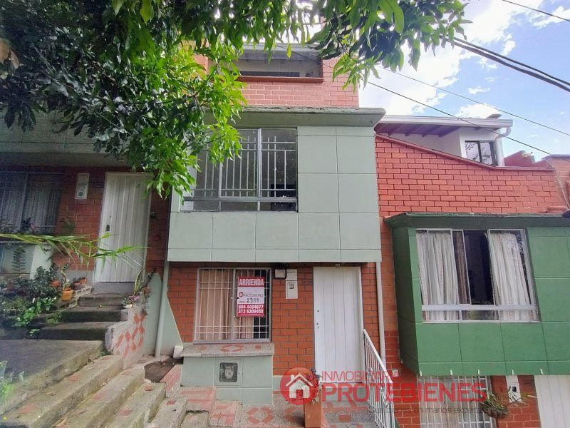 Casa en arriendo Antioquia Medellín La Hondonada 100 m2 Habitaciones 4 Baños 3 Garajes 0 Precio $2500000