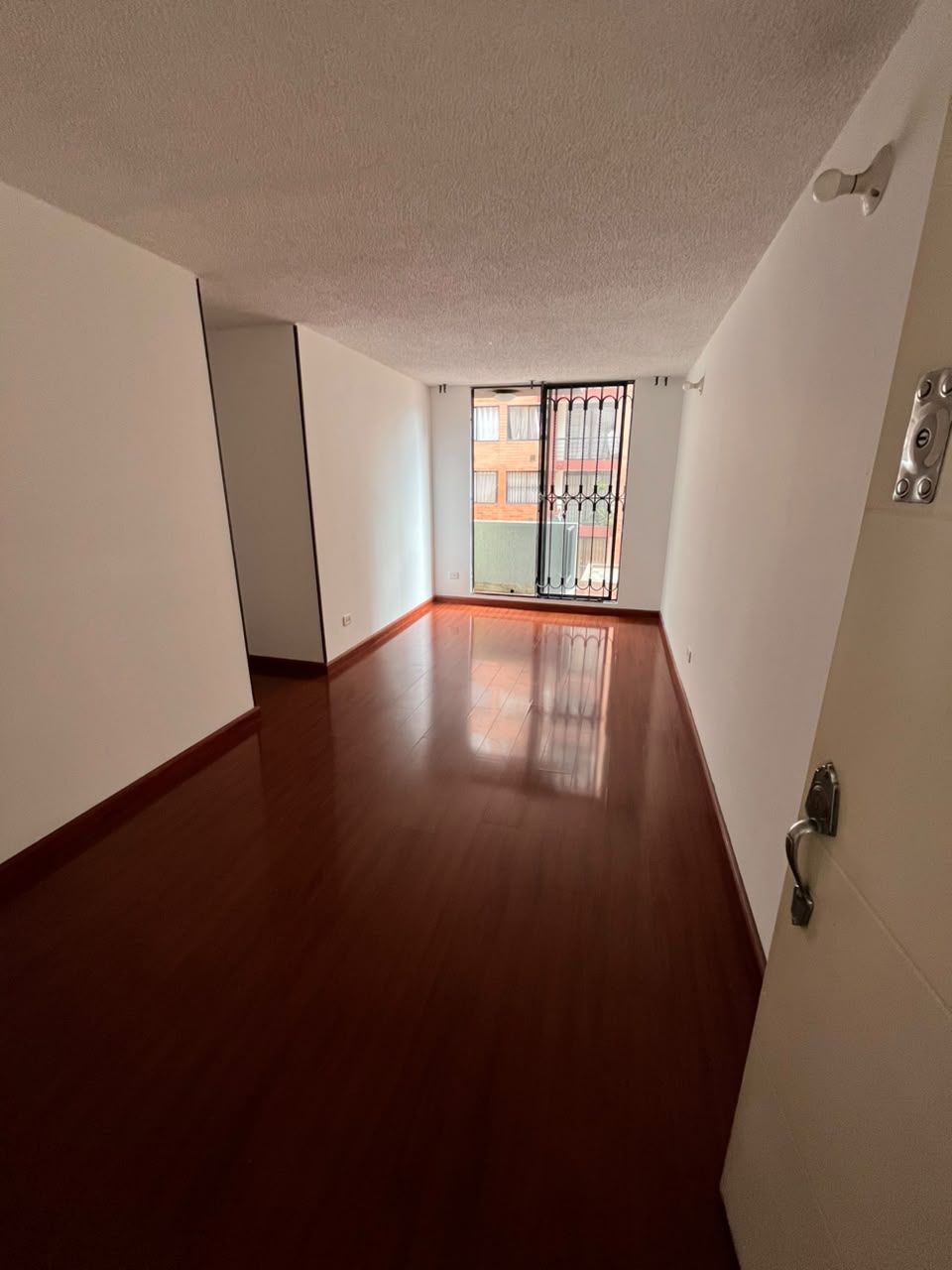 Apartamento en arriendo Cundinamarca Bogotá Santa Monica 62 m2 Habitaciones 3 Baños 2 Garajes 1 Precio $2500000