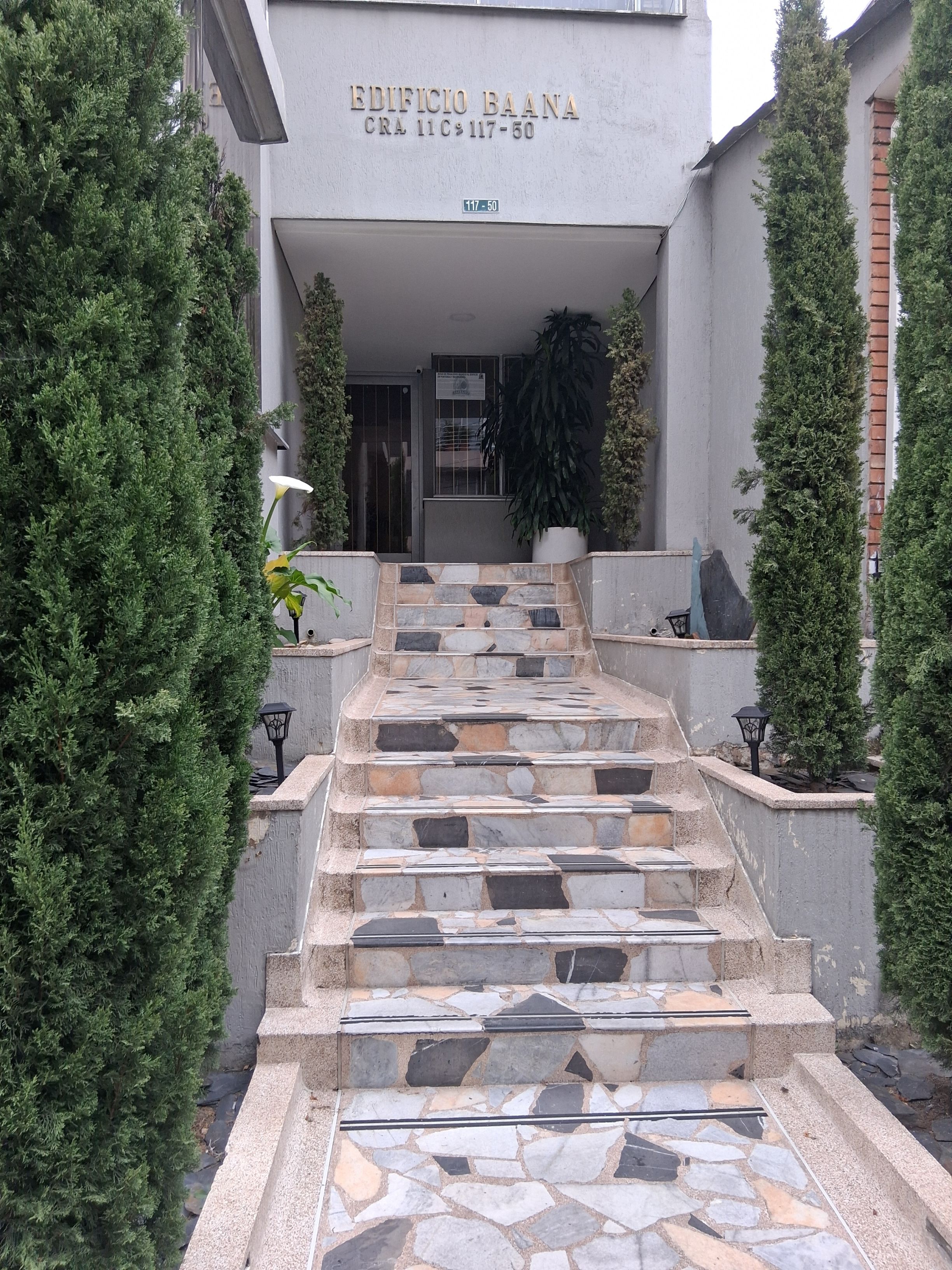Apartamento en arriendo o venta Cundinamarca Bogotá Santa Barbara Central 116 m2 Habitaciones 3 Baños 3 Garajes 2 Precio venta $850000000 Precio arriendo $6000000
