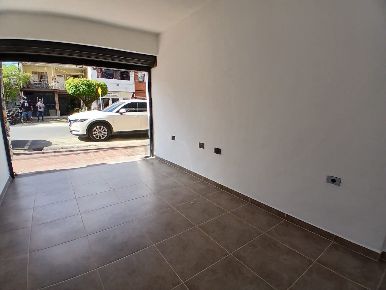 Local en arriendo Antioquia Medellín Florida Nueva 40 m2 Habitaciones 0 Baños 1 Garajes 0 Precio $2000000