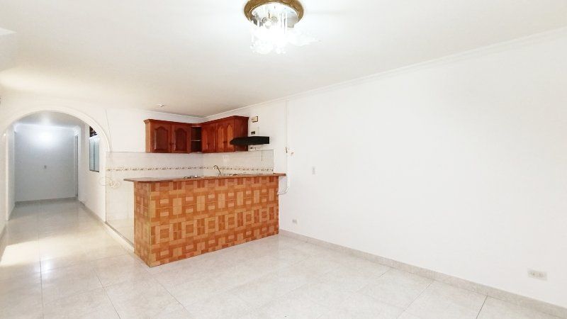 Apartamento en arriendo Antioquia Medellín La Pradera 60 m2 Habitaciones 2 Baños 1 Garajes 0 Precio $1400000
