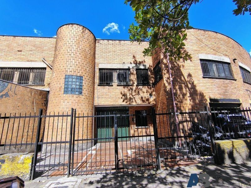 Bodega en arriendo Antioquia Medellín Sevilla 250 m2 Habitaciones 0 Baños 5 Garajes 0 Precio $4500000