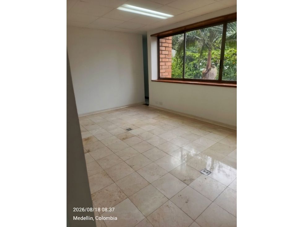 Oficina en arriendo o venta Antioquia Medellín Los Conquistadores 46 m2 Habitaciones 0 Baños 1 Garajes 0 Precio venta $550000000 Precio arriendo $5230000