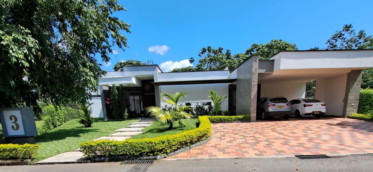 Casa Campestre en venta Meta Villavicencio Asd 850 m2 Habitaciones 6 Baños 5 Garajes 1 Precio $2300000000