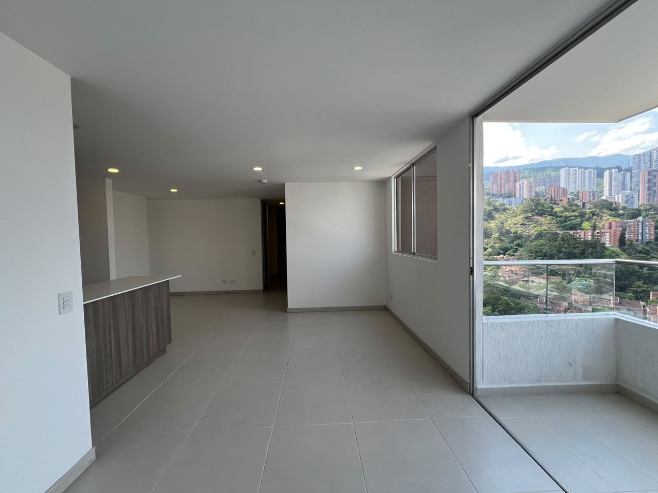 Apartamento en arriendo Antioquia Medellín Altos Del Poblado 79 m2 Habitaciones 3 Baños 2 Garajes 1 Precio $4350000