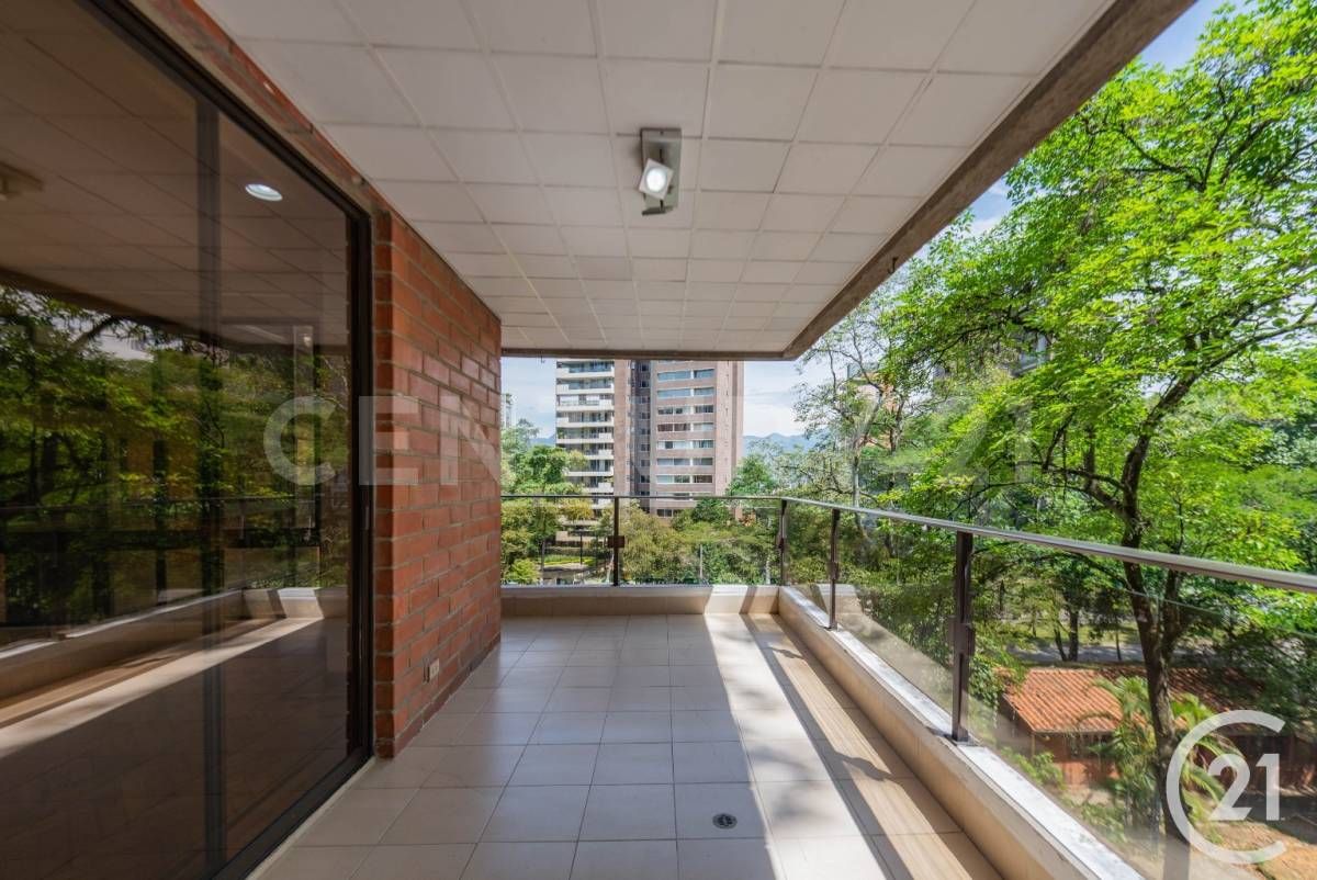 Apartamento en venta Antioquia Medellín Alejandria 197 m2 Habitaciones 3 Baños 3 Garajes 2 Precio $1200000000