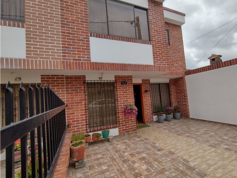 Casa en venta Cundinamarca Chía Br Santa Rita 113 m2 Habitaciones 3 Baños 3 Garajes 2 Precio $460000000