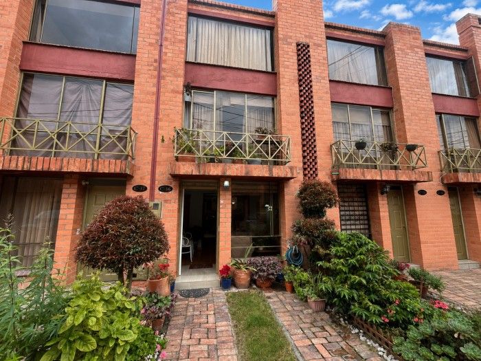 Casa en venta Cundinamarca Chía Santa Maria De Los Lagos 75 m2 Habitaciones 3 Baños 2 Garajes 1 Precio $340000000