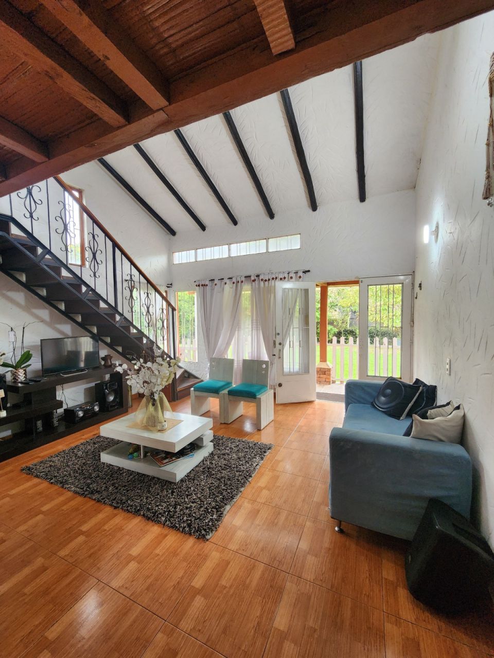 Casa en venta Cundinamarca Chía Br San Francisco 101 m2 Habitaciones 5 Baños 3 Garajes 10 Precio $1500000000